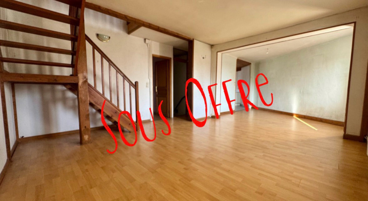 Immeuble de Rapport 291M2 2 Appartements et 1 Local Commercial  renta 11%
