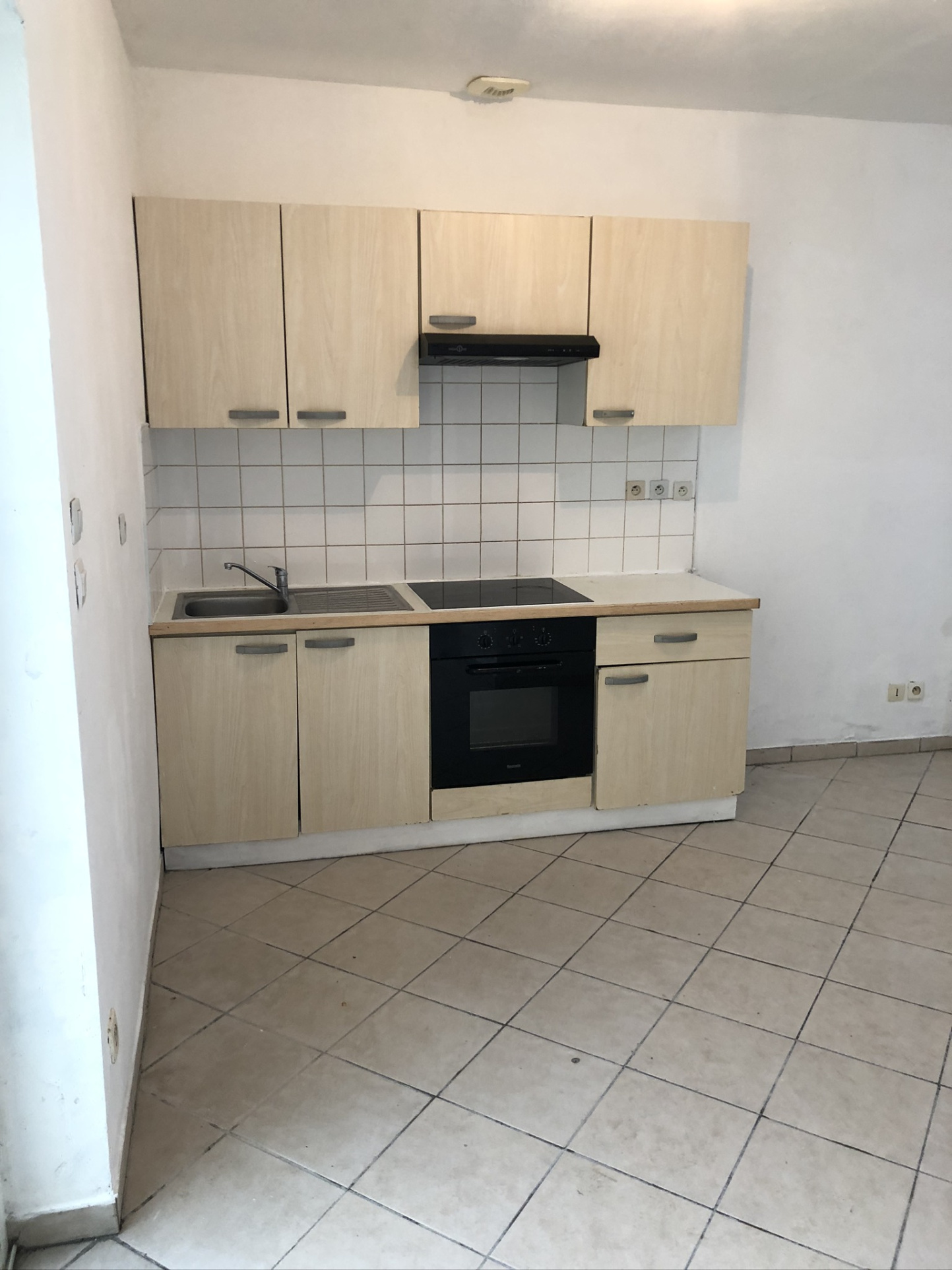 IMMEUBLE DE RAPPORT  4 LOGEMENTS  ENTIÈREMENT LOUÉ  RENTABILITÉ BRUTE DE 12,21 %